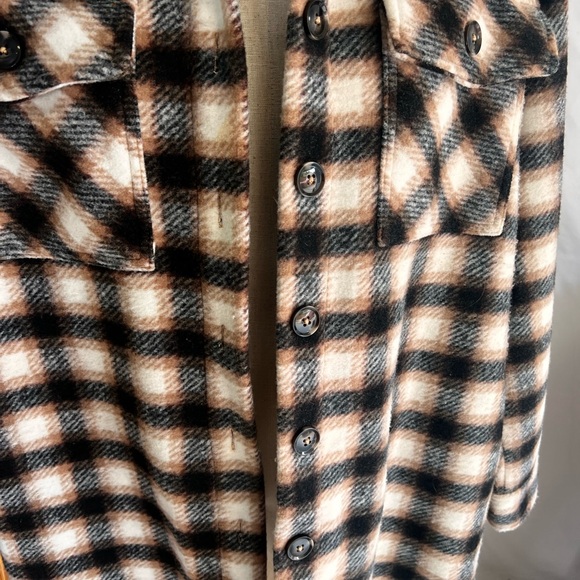 Oversized plaid shacket jacket - Picture 2 of 6